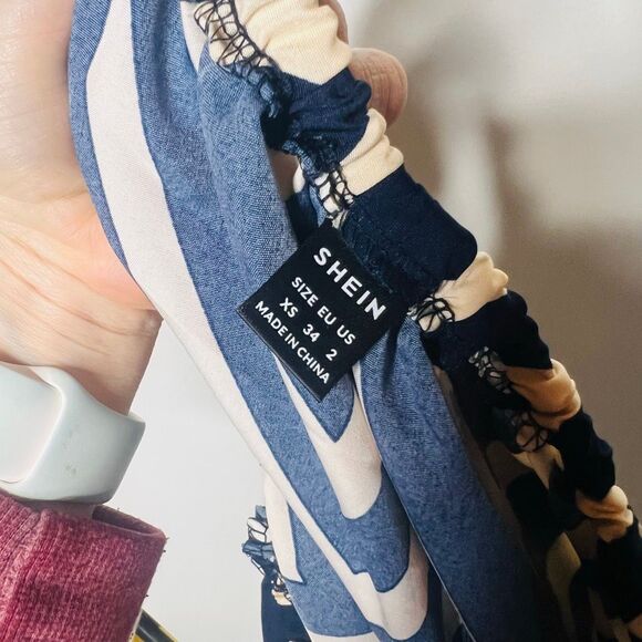 Shein Navy Blue Nude Chevron Print Maxi Dress Cutout Top Sz XS/2 Vacation Resort - Picture 8 of 8